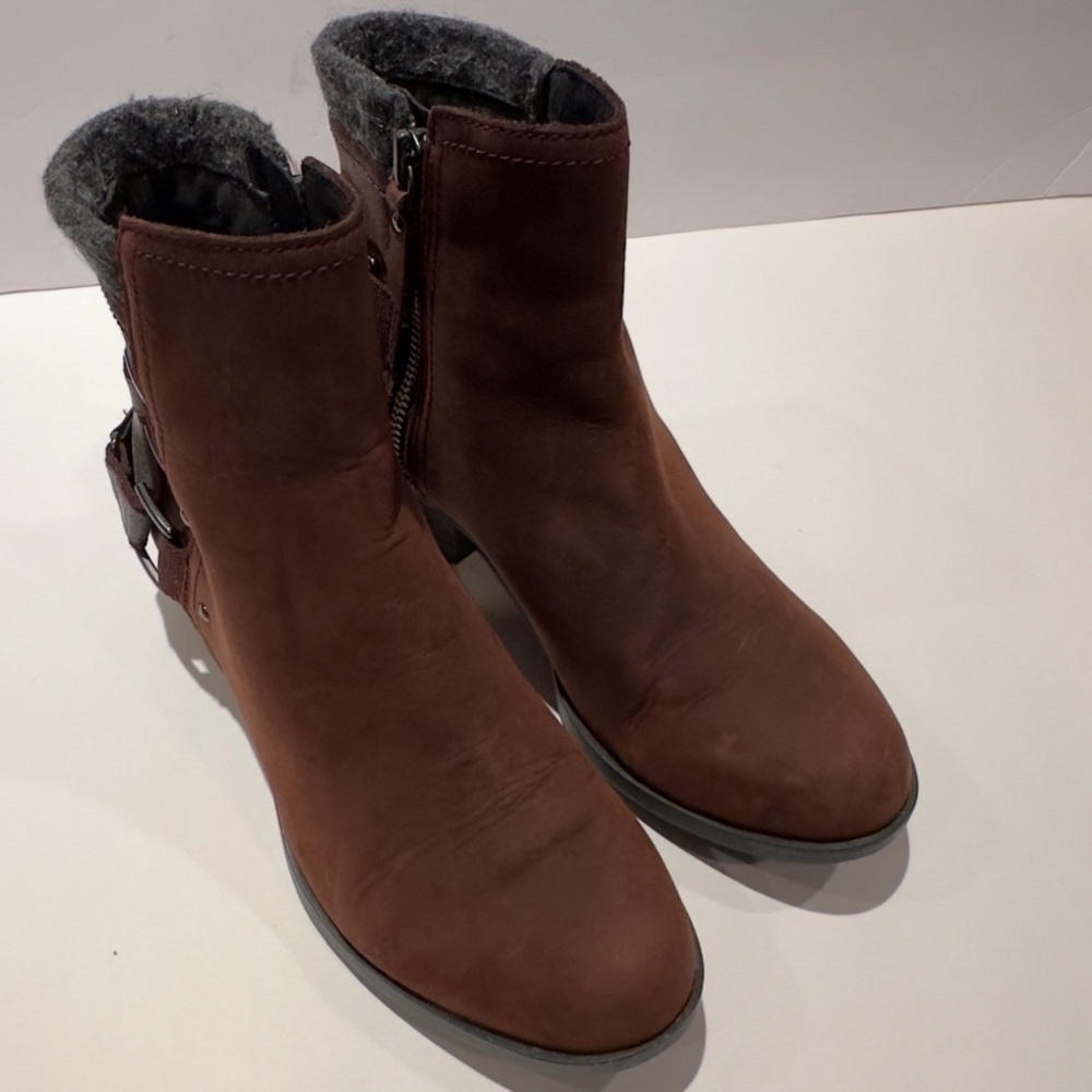 Sorel Women's Lolla Chestnut/ Rusty Red Nubuck Leather Ankle Booties - Picture 5 of 10